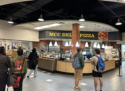 photo of students in the market dinning area