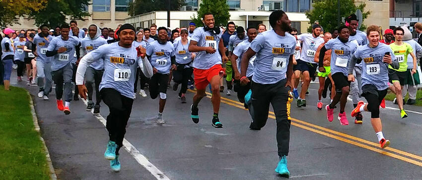 Picture of 5k runners in the street